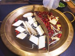 -沸炉重庆老火锅(军事博物馆店)