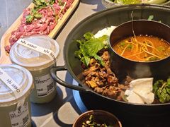 -苗阿哥酸汤牛肉火锅(体育场店)