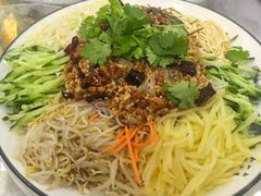 -老码头黑皮肘子锅包肉熏酱水饺(文政街店)