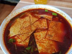 -老字号杨坡红油米线腊汁肉夹馍(东四道巷店)