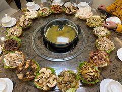 -菌海森林·非遗野生菌火锅(西山区滇池路摩根道店)