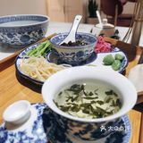 热腾腾的味道吃得很舒服🍜