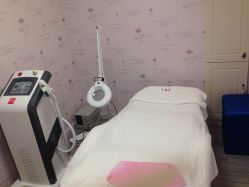 -咪咪比基尼脱毛专业店