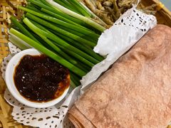 秫面饼卷洱海鱼-一品滇香·云南菜(公益西桥店)
