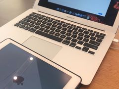-Apple零售店(华贸购物中心店)