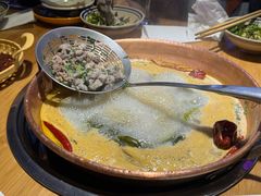 -洱火云南酸菜牛肉火锅(石景山当代商城店)