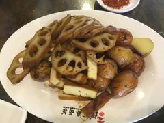 -老鼎万春卤菜(鹭湖宫8区店)