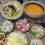 不愧是上海，韩国街上的这家糟粕醋火锅好吃😋惨了  