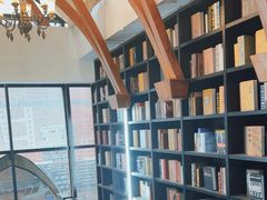 -钟书阁(松江泰晤士小镇店)