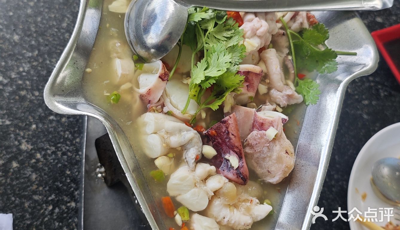 海边漫步美食探索