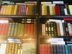 -钟书阁(松江泰晤士小镇店)