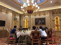 -套娃酒店-中餐厅