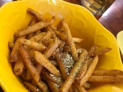-BHC炸鸡(明洞总店)