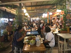 -席娜卡琳火车铁道夜市