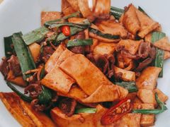 -关东小磨东北菜(上海长风大悦城店)