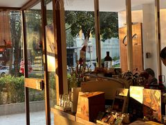 -Line 咖啡(石厦花园店)