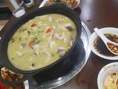 -盛宏鑫·四川鲜鱼馆(一元路店)