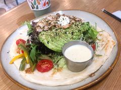 照烧鸡肉配牛油果拉法沙拉-HELLO 27 意面·沙拉·帕尼尼