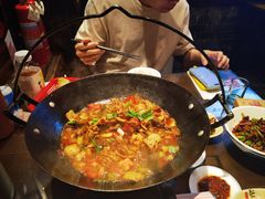 -富正毅三下锅·湘西韵味(天门山索道店)