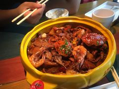 -多嘴超级肉蟹煲(杉杉国潮主题店)