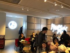 等位区-肯德基(宁波万达店)