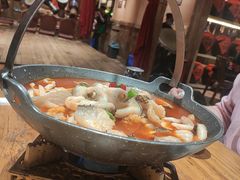 -老滇山寨•云南特色菜•地方菜•民族风情歌舞表演(金碧店)