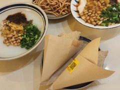 -正南齐北·老街糯米团(洪崖洞店)