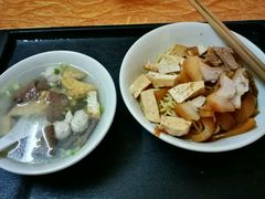 -松树干拌面店