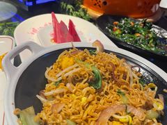 -路边边地标烧烤·川菜·小龙虾·音乐酒馆(良乡长虹店)