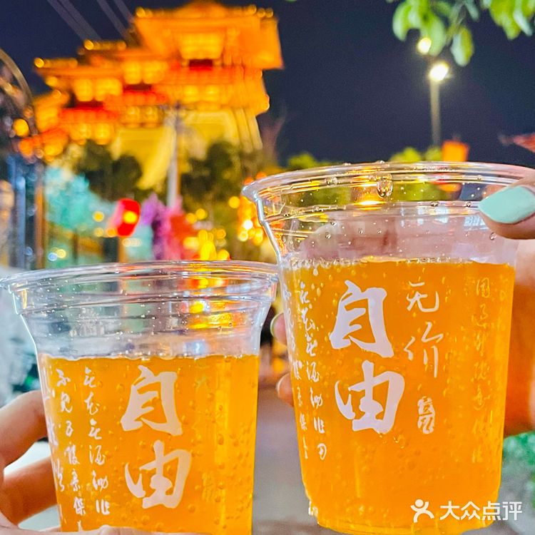 洛阳还有这种地方？？？应天门下的浪漫谁懂。。