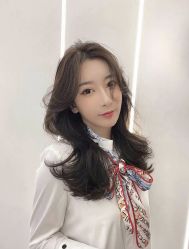 -变画·发型STUDIO