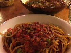 肉酱意面&酸辣面-源一咖啡馆(麒麟巷步行街店)