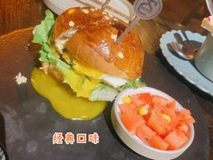 -HIGH FIVE哈福手工汉堡(桂林路店)