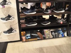 -adidas(正佳广场店)