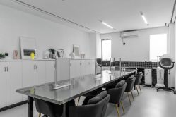 -T8 SALON