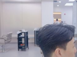 -首脑美发沙龙