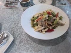 -汗腾格里·风味餐厅(新疆驻京办店)
