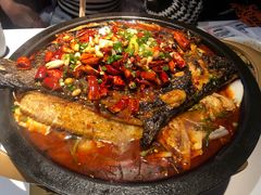-鸣记脆皮烤鱼·海鲜烤鱼(三八广场店)