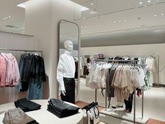 -URBAN REVIVO(西安Momopark店)