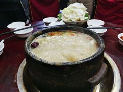 -绿色墨脱石锅城