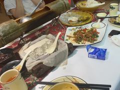 -刘姐啤酒鱼民族演艺餐厅(西街总店)