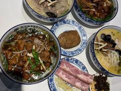 -镇南锅盖面馆(解放路店)