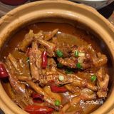 首选推荐的就是他们家的招牌菜是18秒炒牛肉，不仅好吃