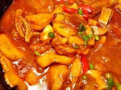 -阿瓦山寨·湘菜现炒·剁椒鱼头王(咸阳总店)