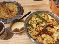 -柳州肥姨妈大骨螺蛳粉(沙河店)