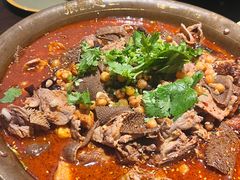 -张翻越·川渝冒菜·武汉黑鸭煲(城北万象城店)