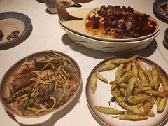 -八府香鸭·啫啫煲(华山路店)