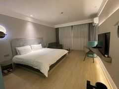 -白玉兰酒店(上海田子坊马当路地铁站店)