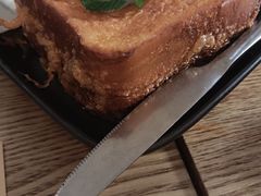 奶黄流沙西多士-来龙里 精致 东南亚餐室(万象城店)