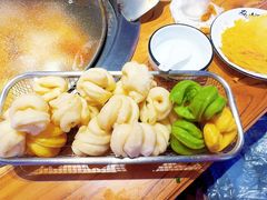 -山河屯铁锅炖· 东北菜·特色鲜鹅锅(开发区一店)
